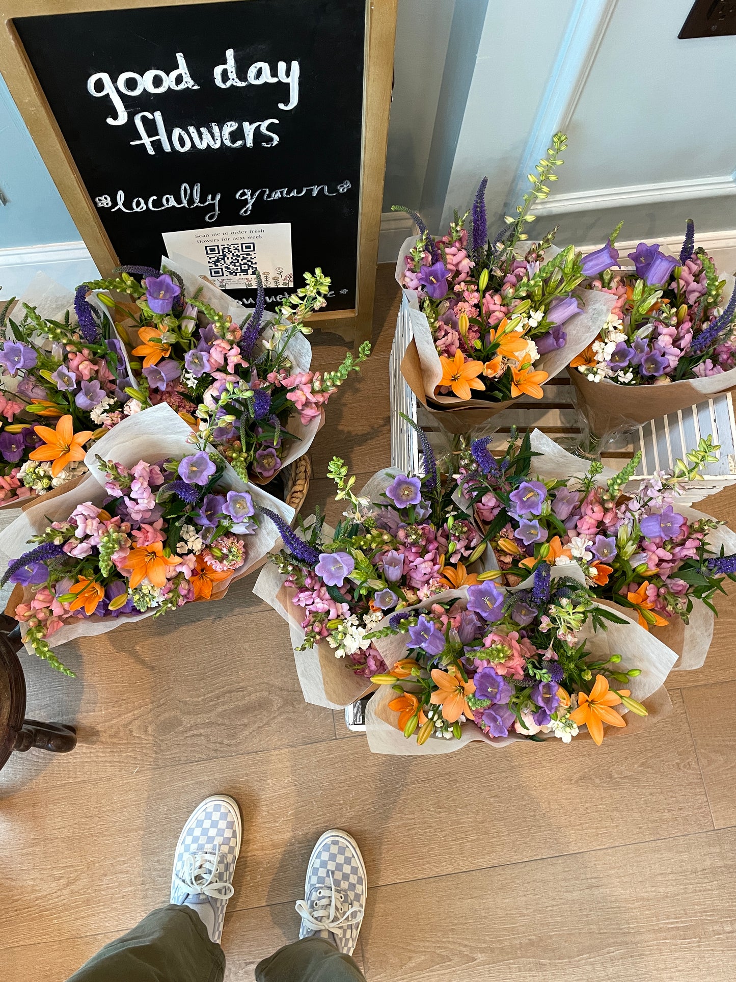 MELISSA - Mixed Bouquet at George's Coffee @ 121